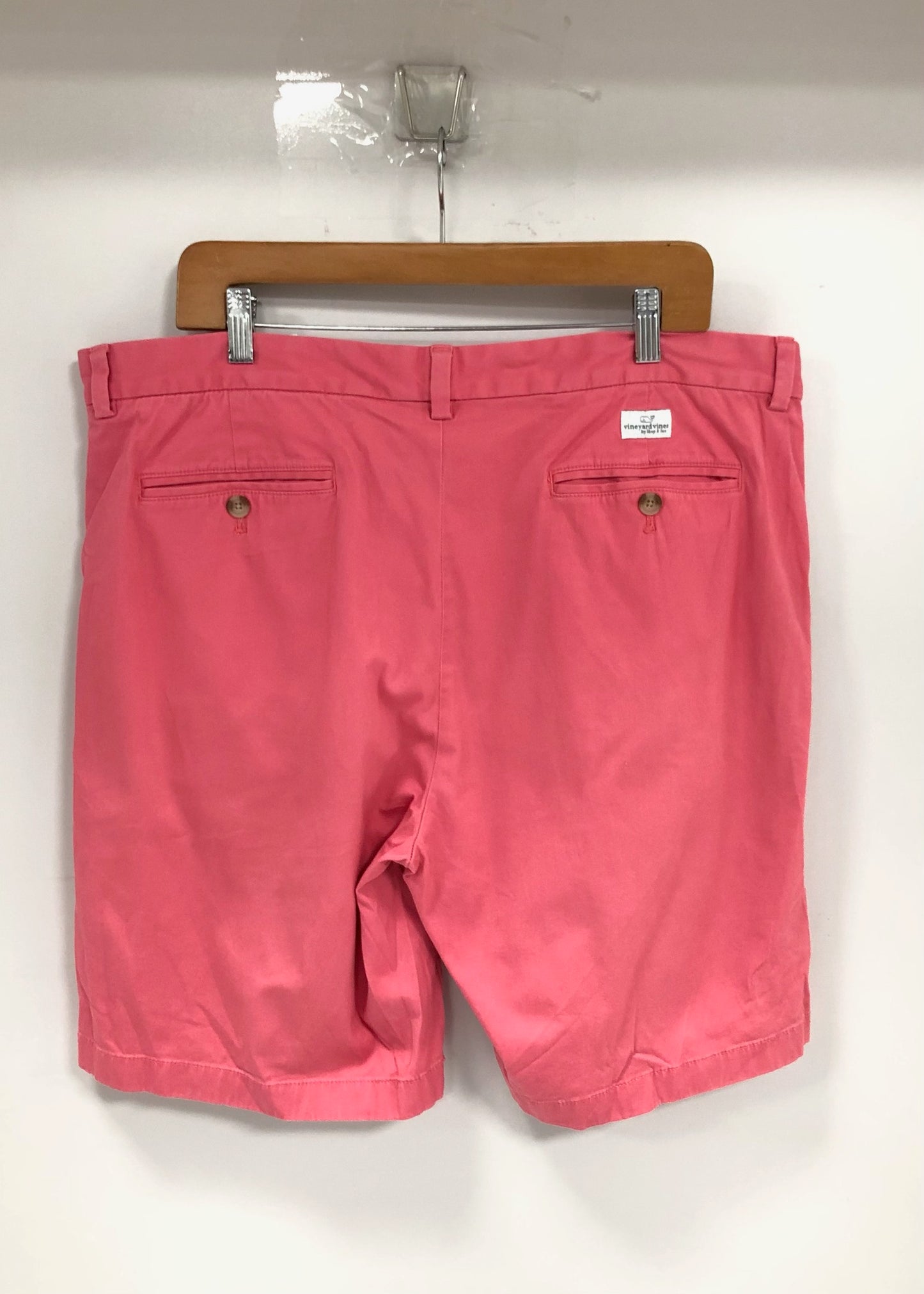 Short Casual Vineyard Vines 🐳 color rosado magenta talla 38