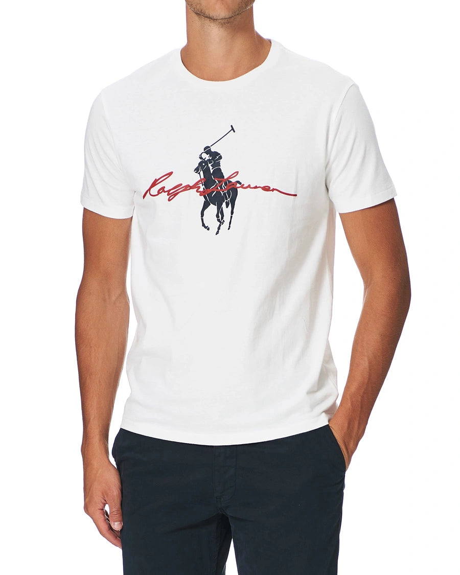 Camiseta cuello redondo Polo Ralph Lauren 🏇🏼 color blanco con diseño de logo en azul y rojo Talla Medium Entalle Clásico