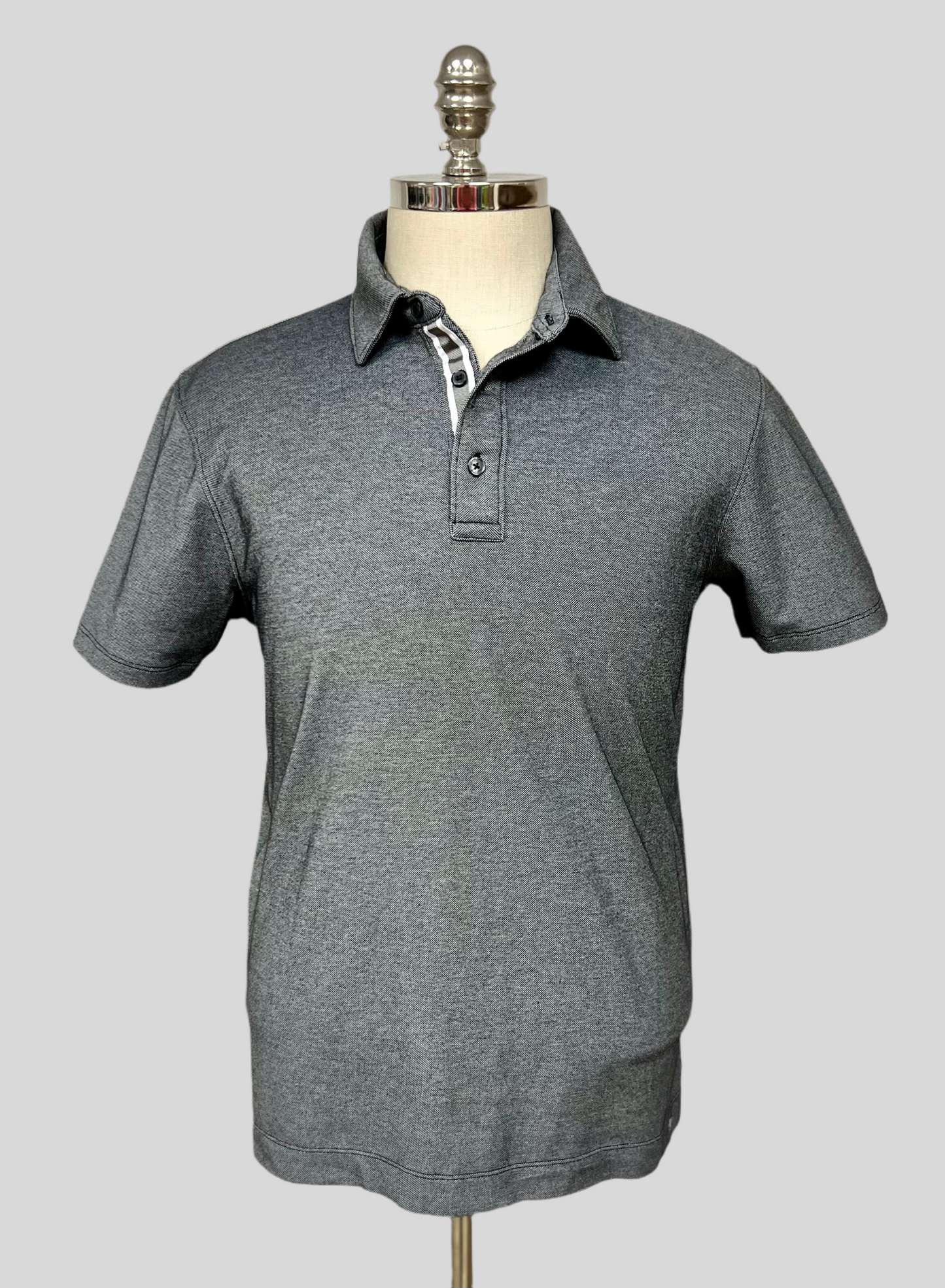 Camiseta Polo Michael Kors color gris metalizado Talla M Entalle Regular