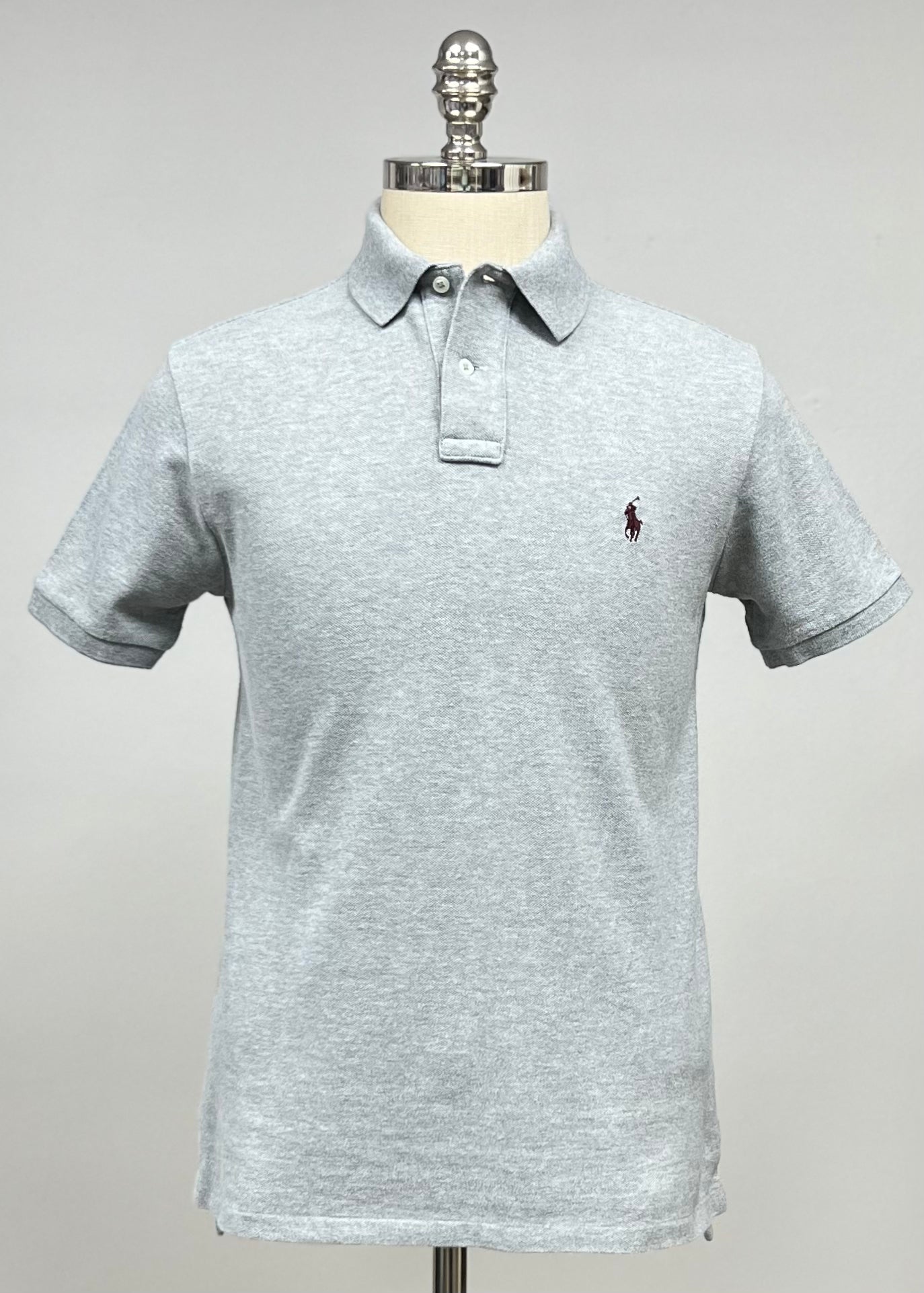 Camiseta Polo Ralph Lauren 🏇🏼 color gris claro Talla M Entalle Custom Fit