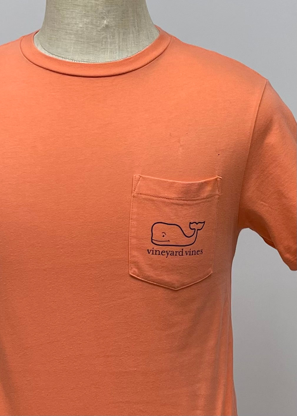 Camiseta cuello redondo Vineyard Vines 🐳 color naranja con Diseño de Lago Talla XSmall