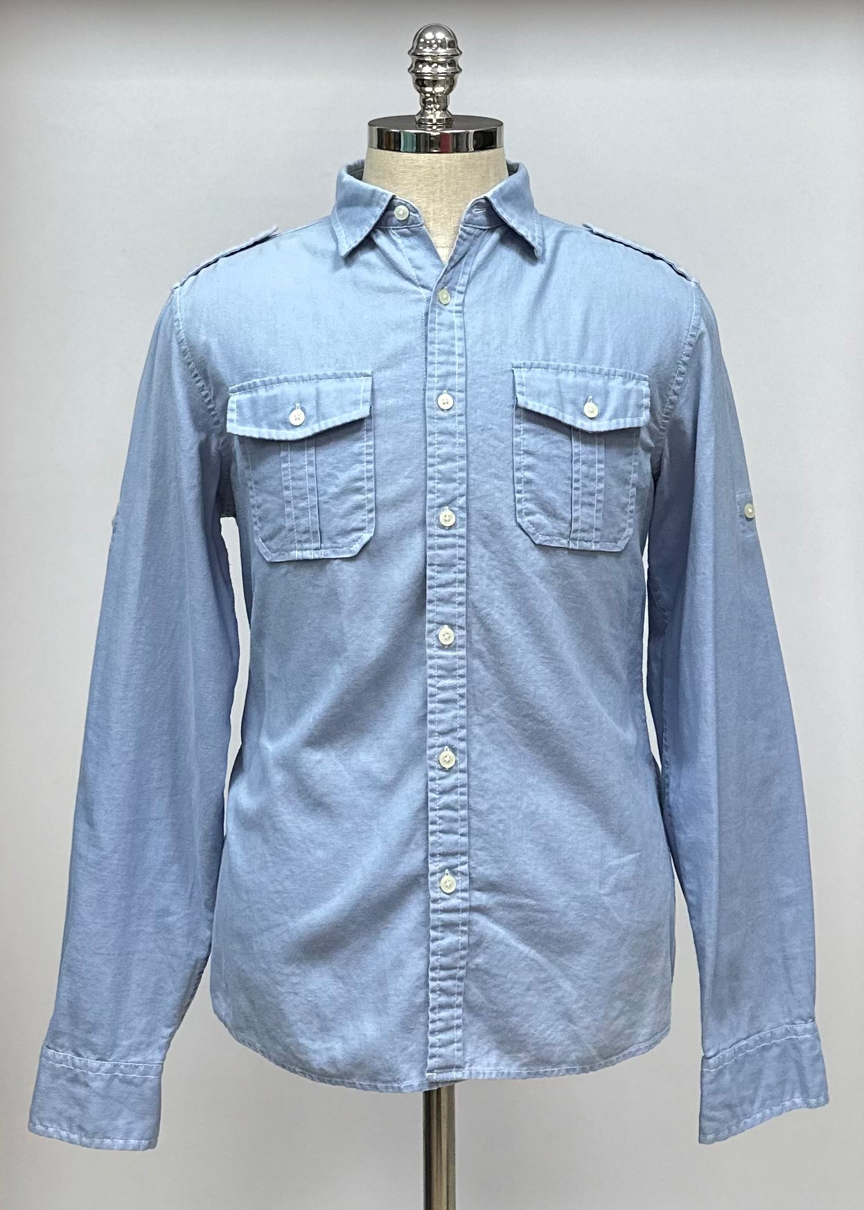 Camisa de botones Michael Kors 🇺🇸 De jeans color celeste Talla M Entalle Regular (ver descripción)