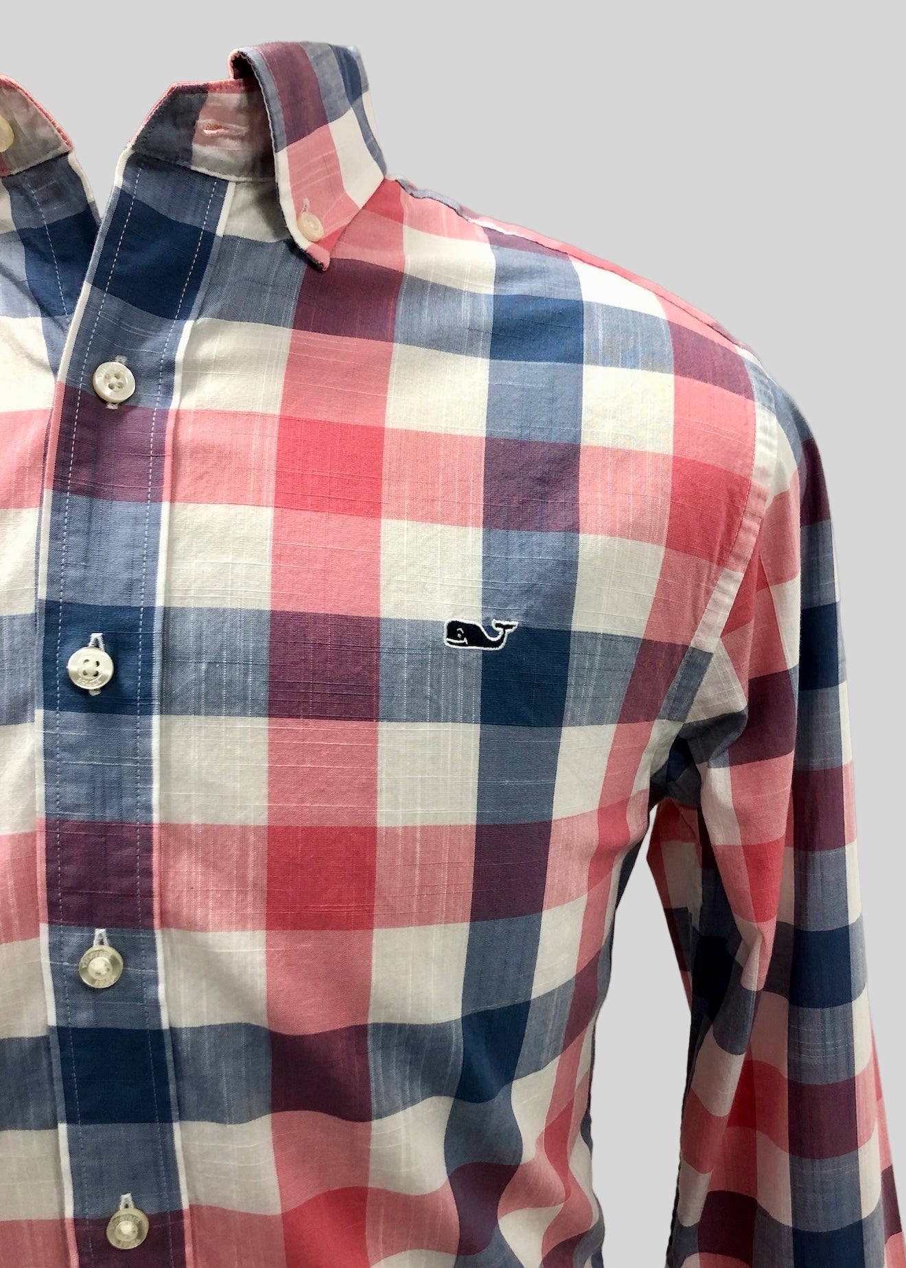 Camisa de botones Vineyard Vines 🐳 de cuadros en color rojo, azul y blanco Talla M Entalle Slim Fit