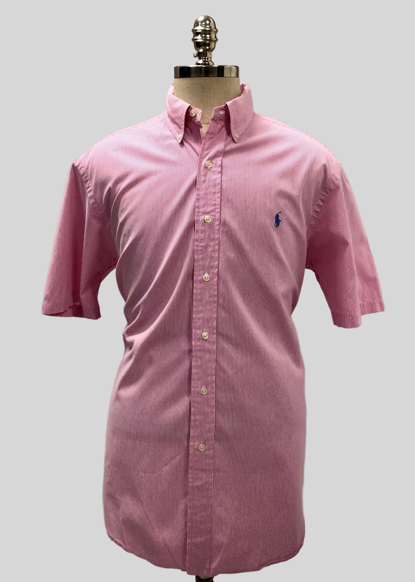 Camisa de botones Polo Ralph Lauren 🏇🏼 color blanco con patron de rayas finas en color rosado Talla L Entalle Clasico