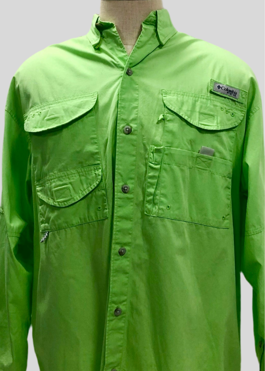 Camisa Columbia 🔹Modelo Superhead color verde intenso con Omni Shade Manga larga Talla L