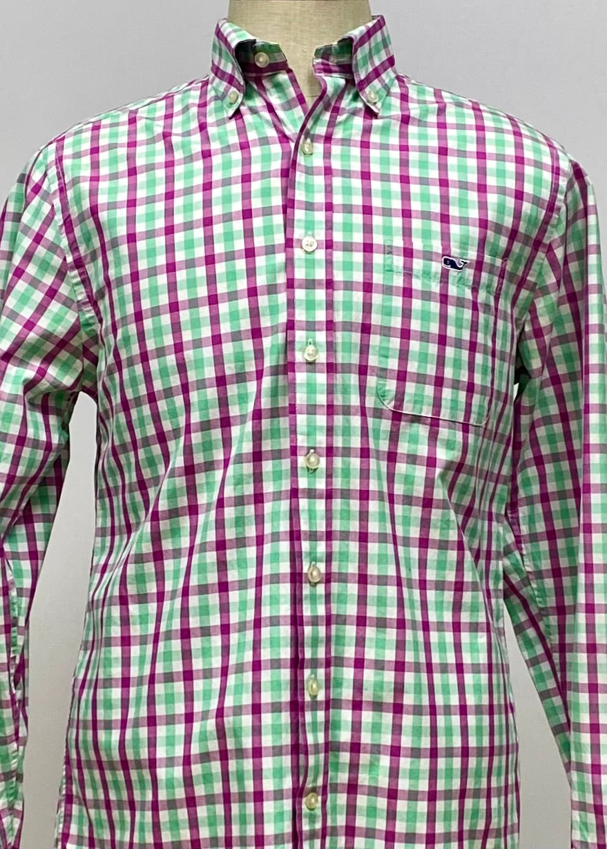 Camisa de botones Vineyard Vines 🐳 color blanco de cuadros en color rosado y verde Talla M Entalle Slim Fit