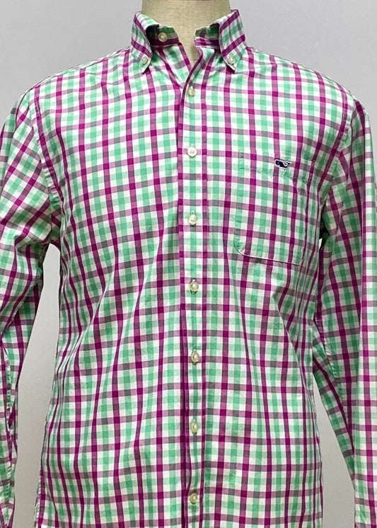 Camisa de botones Vineyard Vines 🐳 color blanco de cuadros en color rosado y verde Talla M Entalle Slim Fit
