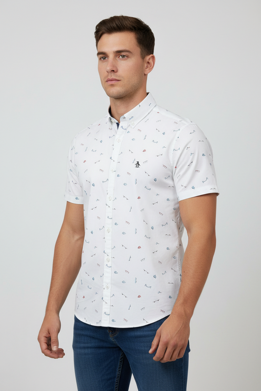 Camisa Original Penguin 🐧 color blanco con diseño de patinetas Talla S Entalle Slim Fit