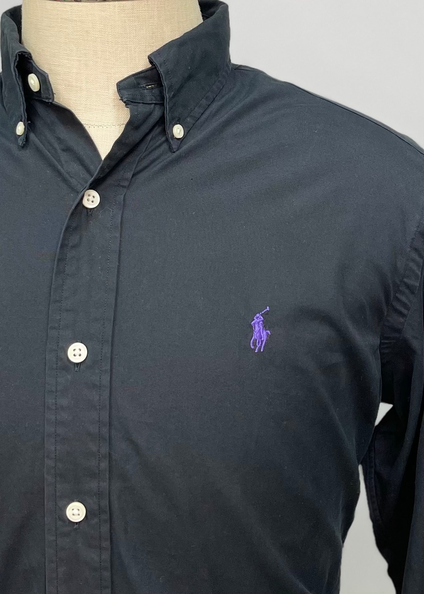 Camisa de botones Polo Ralph Lauren 🏇🏼 en color negro Talla S Entalle Clásico