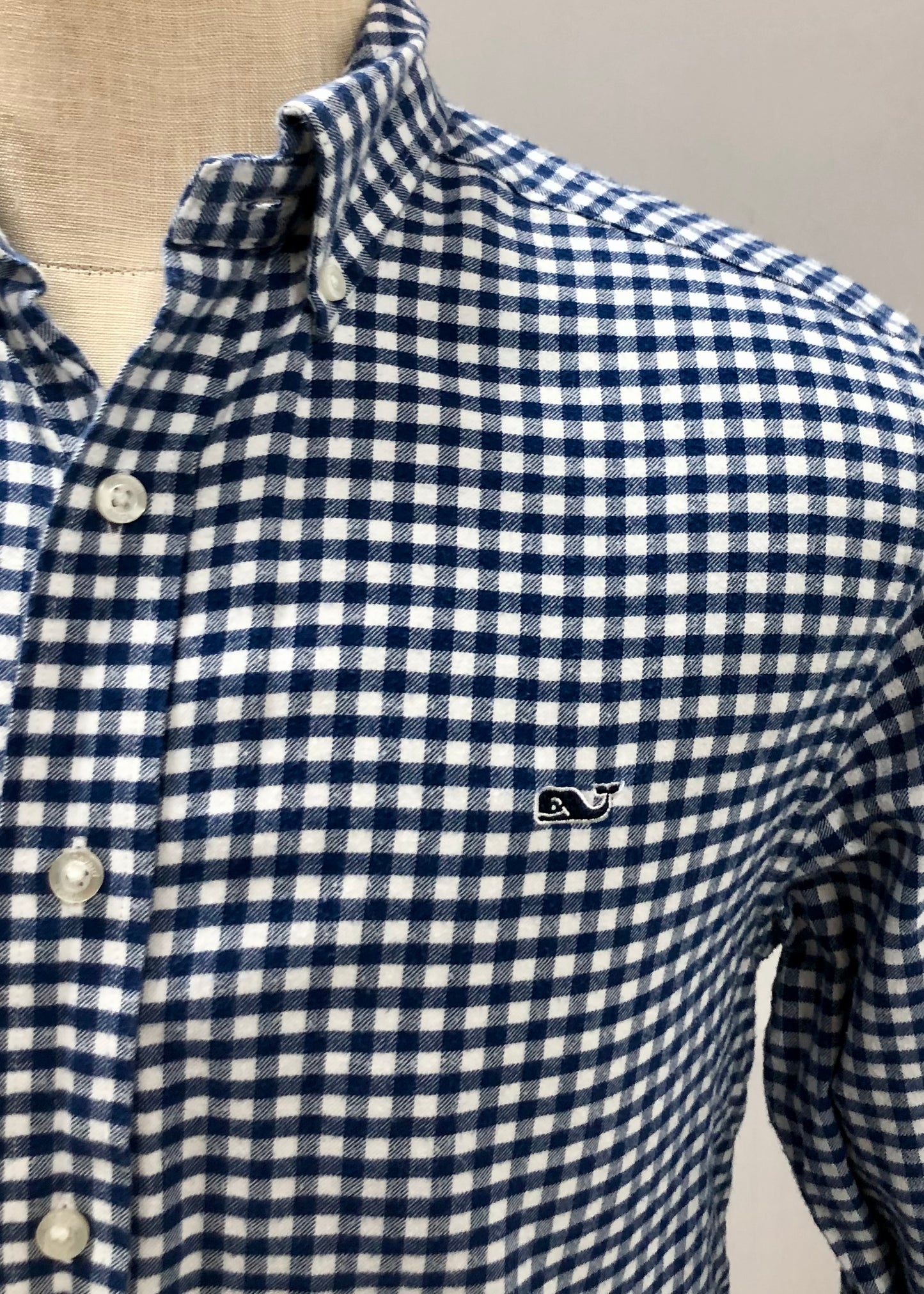 Camisa de botones Vineyard Vines 🐳 de cuadros gingham en color azul y blanco Talla M Entalle Slim Fit