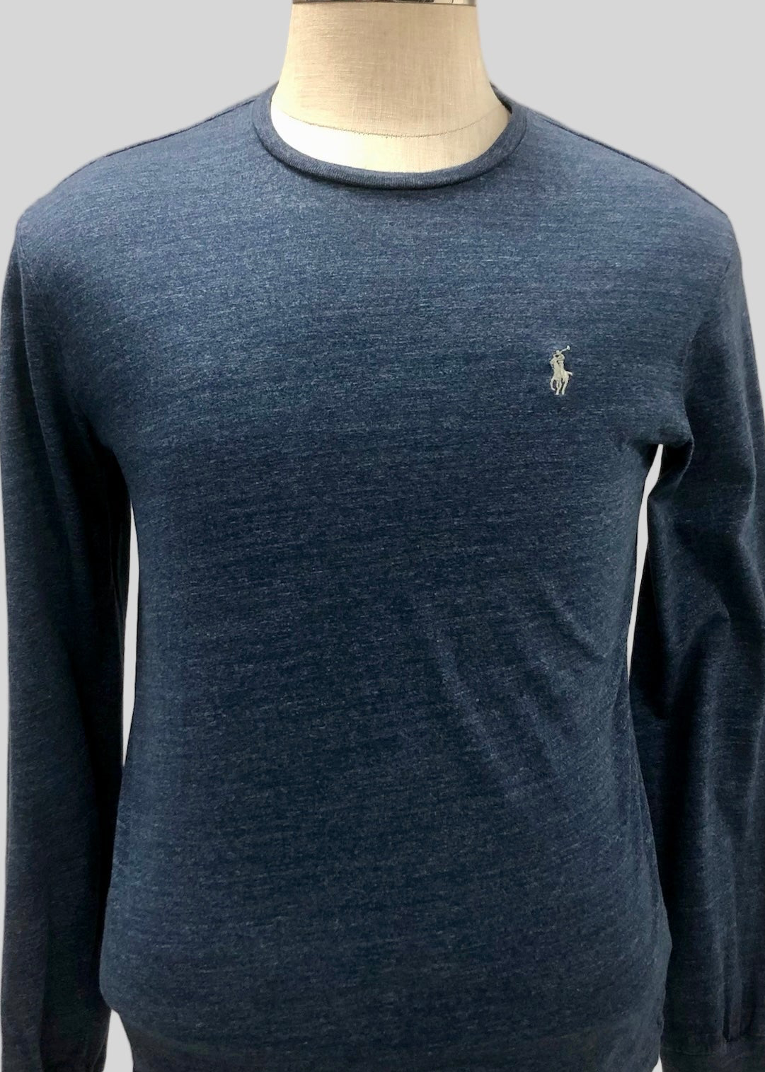 Camiseta cuello redondo Polo Ralph Lauren 🏇🏼 color azul grisáceo manga larga Talla S Entalle Regular