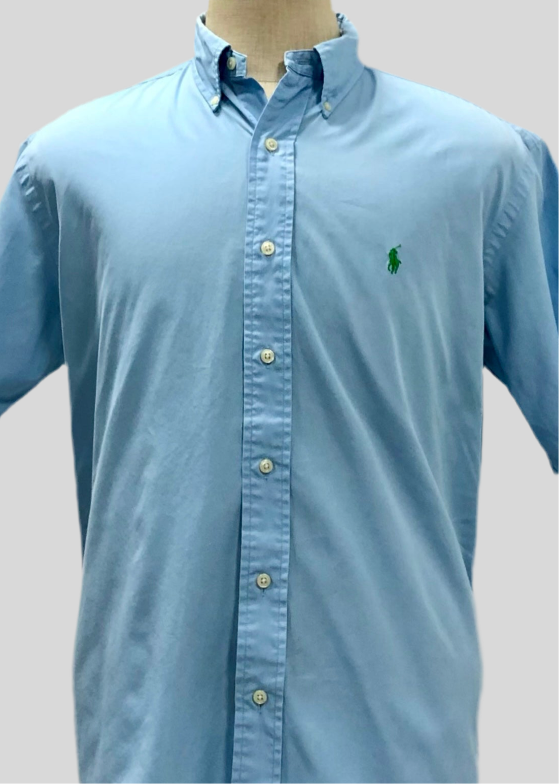 Camisa de botones Polo Ralph Lauren 🏇🏼 Color celeste Talla M Entalle Clásico