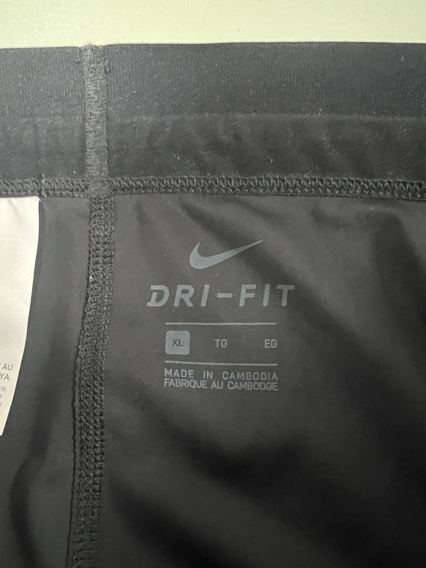 Mallas de entrenamiento licra Nike ✔️ Pro Dri-FIT de hombre color negro con diseño lineal en gris Talla XL