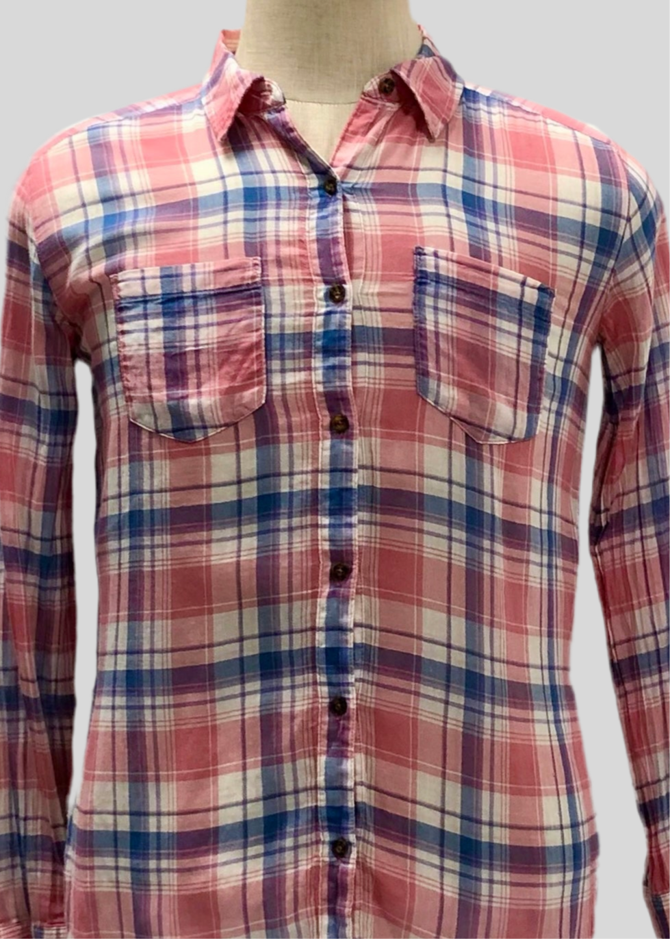 Camisa de mujer Forever 21 de cuadro en color Rosado, azul y blanco Talla S Entalle Regular
