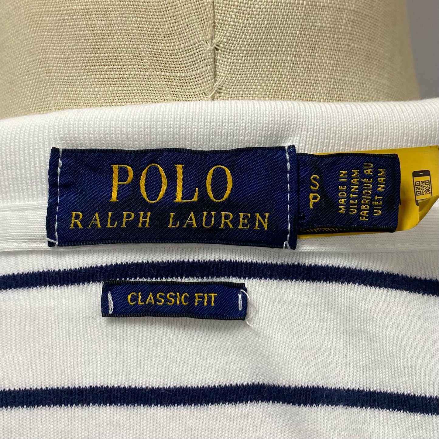 Camiseta Polo Ralph Lauren 🏇🏼 Color blanco con patrón de rayas color Azul navy Talla S Entalle Clásico