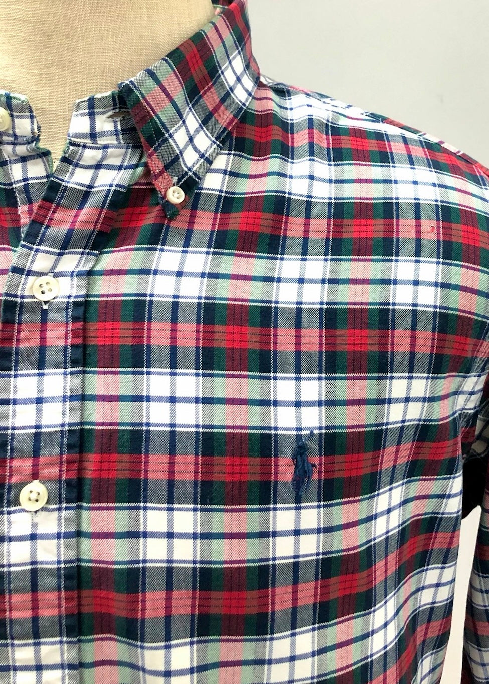 Camisa de botones Polo Ralph Lauren 🏇🏼 de cuadros tartán en color rojo, verde, azul navy y blanco Talla L Entalle Custom Fit (ver descripción)