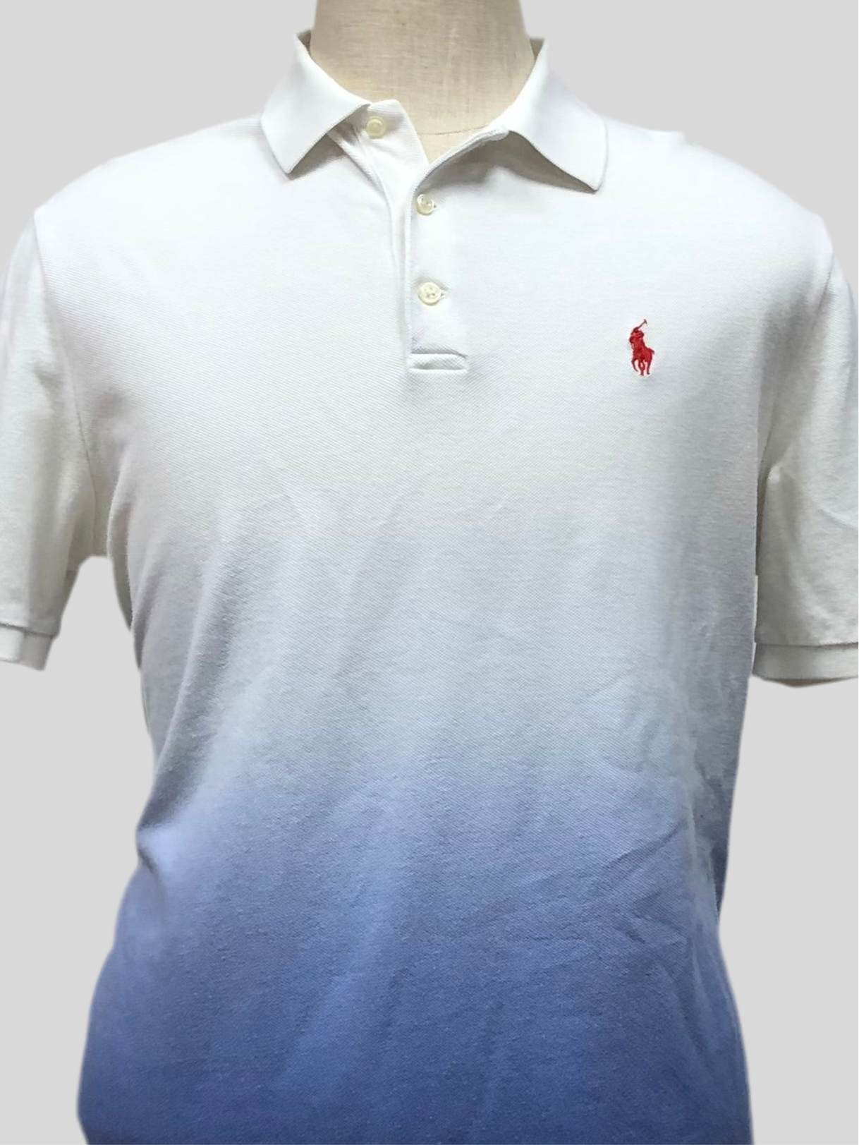 Camiseta Polo Ralph Lauren 🏇🏼 con diseño degradado en blanco y azul Talla L Entalle Clásico (ver descripción)