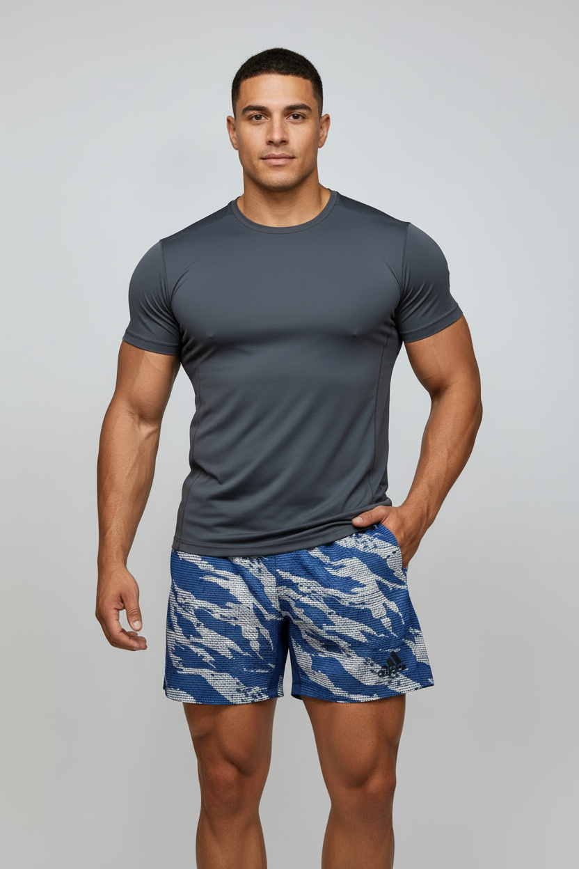 Short deportivo Adidas 👟 con diseño de grafiti en color azul, blanco y negro talla L