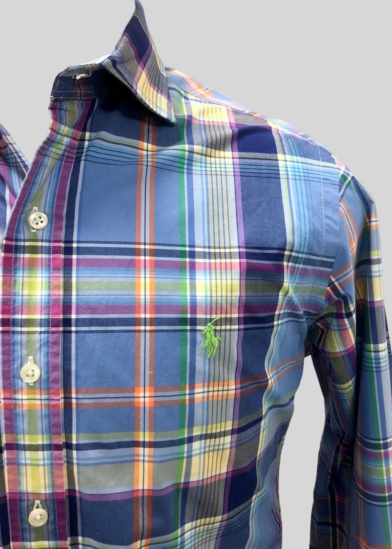 Camisa Polo Ralph Lauren 🏇🏼 con patrón de cuadros tartán azul, celeste y naranja Talla M Entalle Regular