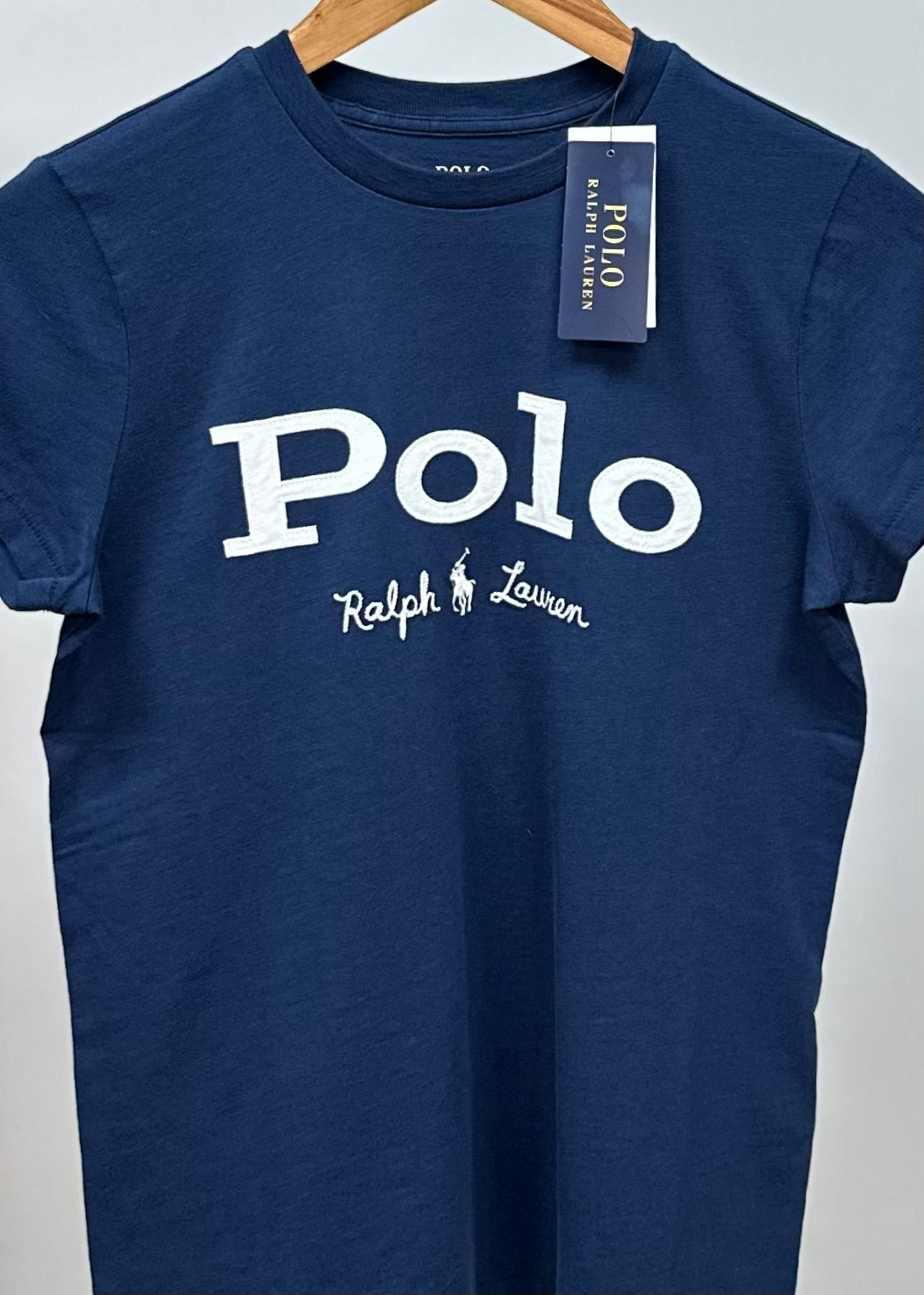 Camiseta cuello redondo de mujer Polo Ralph Lauren 🏇🏼 color azul navy con diseño de logo blanco Talla XS Entalle Regular