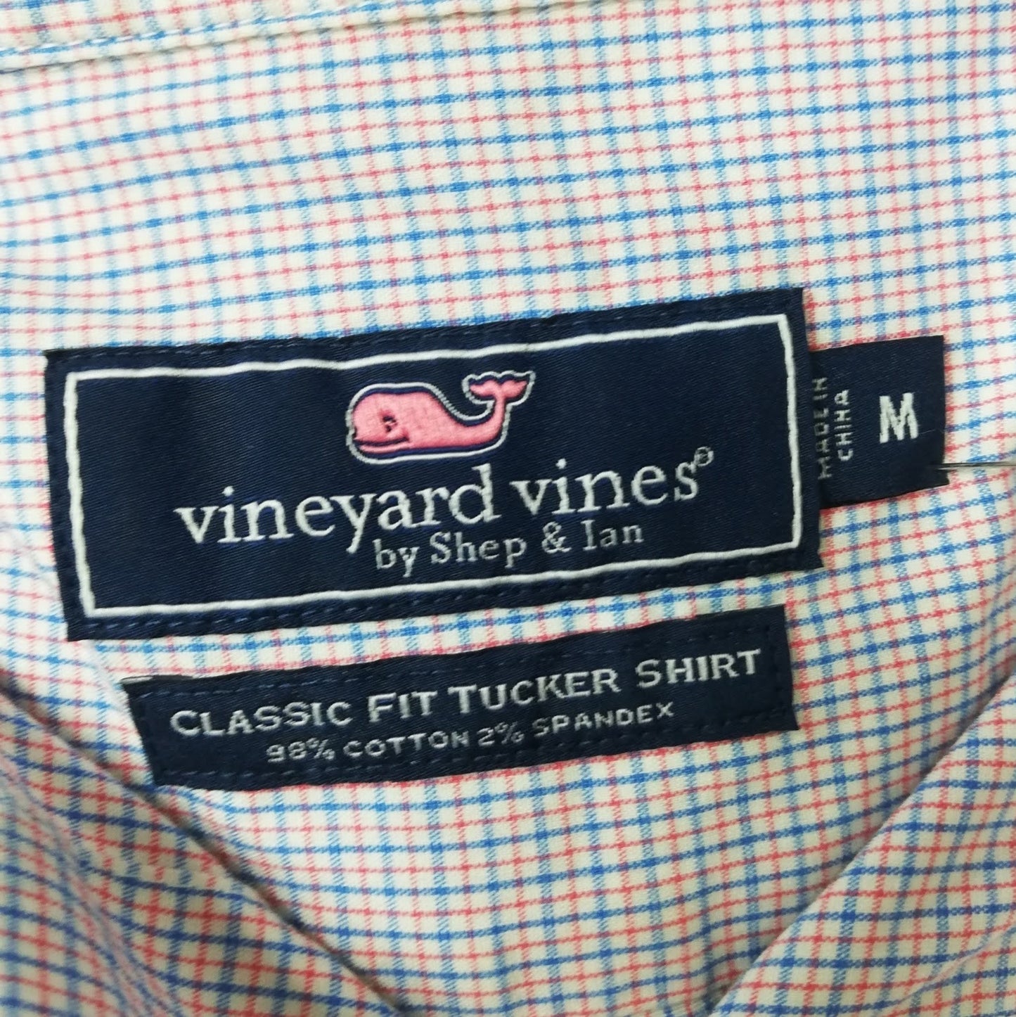 Camisa Vineyard Vines 🐳 color blanco con patron de cuadros en color azul y rojo Talla M Entalle Clasico