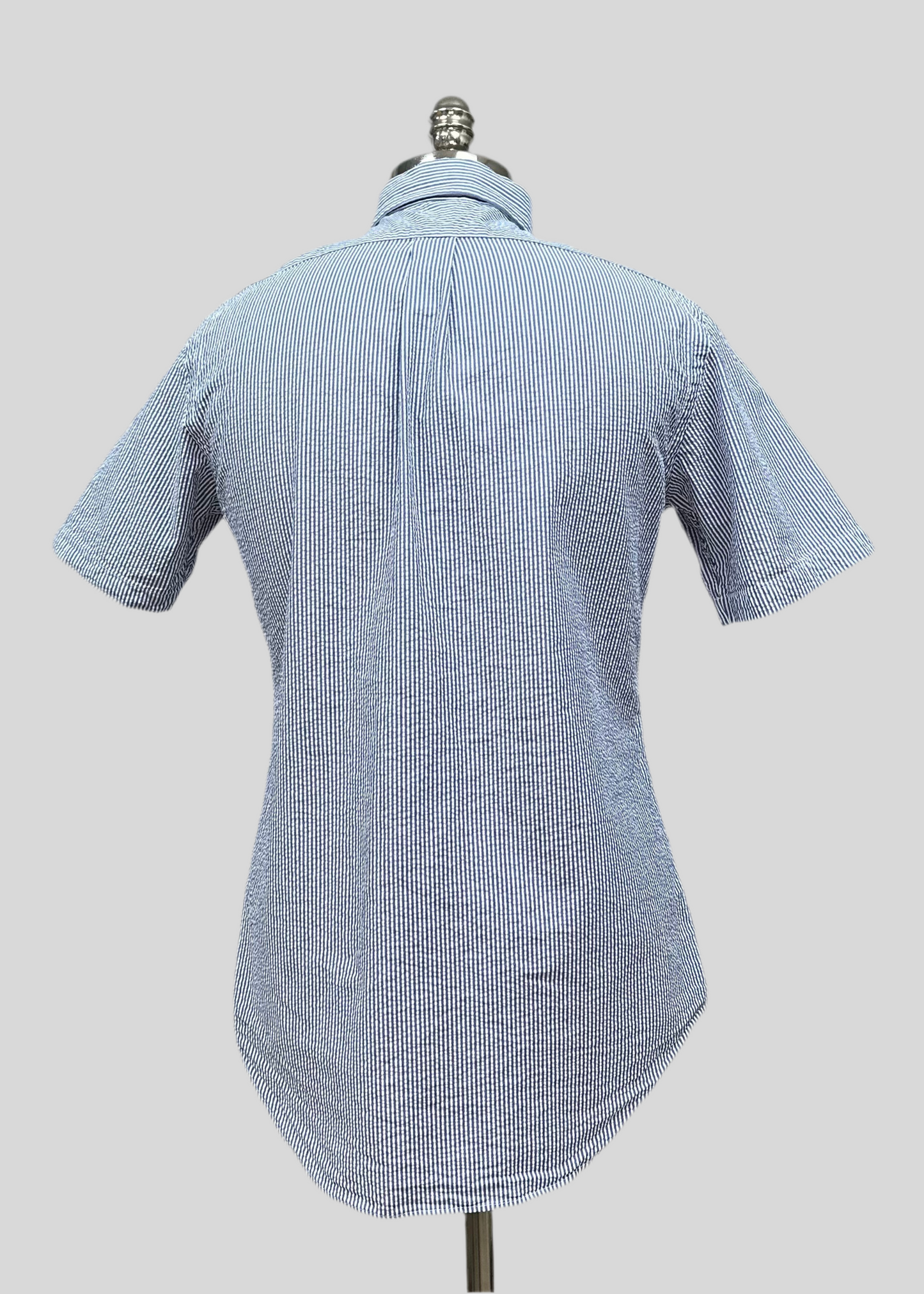 Camisa Polo Ralph Lauren 🏇🏼  Color blanco con patrón de rayas en azul Seersucker Talla M Entalle Regular