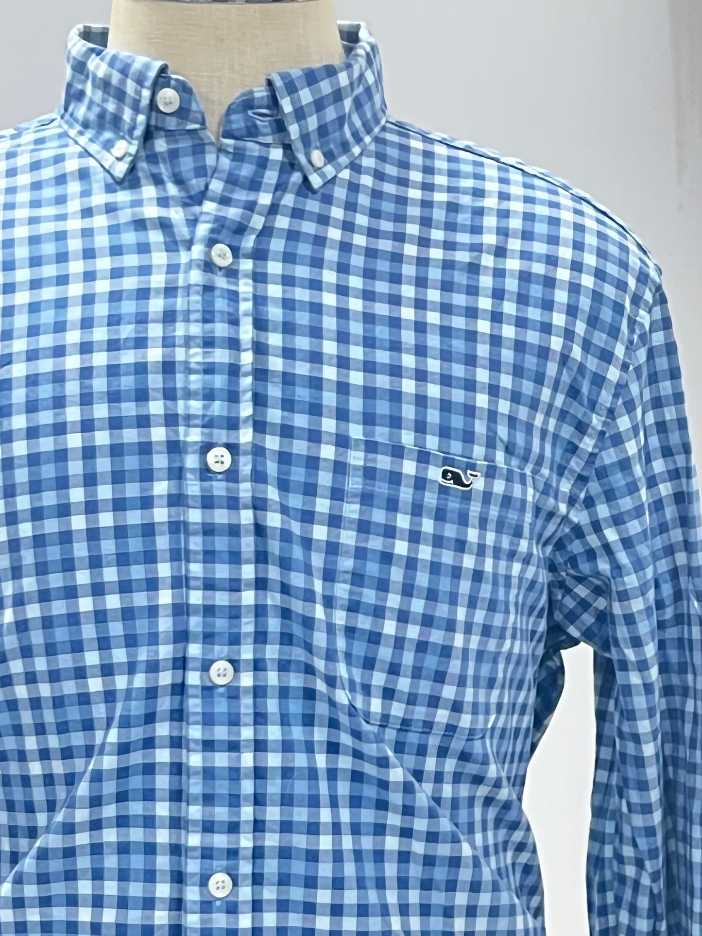 Camisa de botones Vineyard Vines 🐳 de cuadros en color azul y celeste Talla L Entalle Clásico