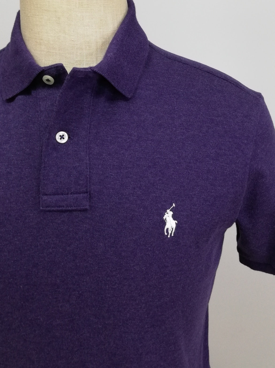 Camiseta Polo Ralph Lauren 🏇🏼color morado Talla S Entalle Regular