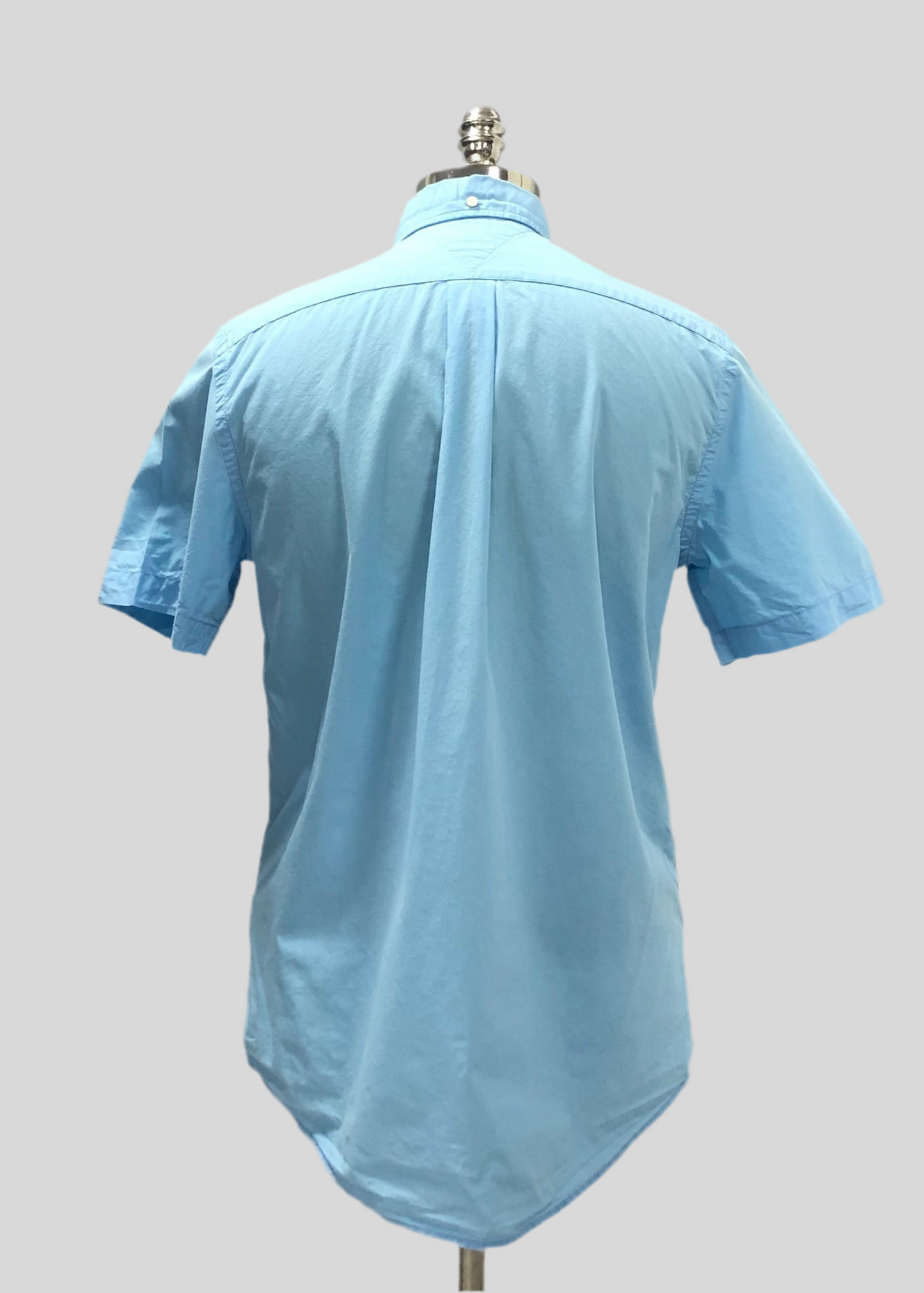 Camisa de botones Tommy Hilfiger 🇺🇸 en color celeste Talla S Entalle Clásico (ver descripción)