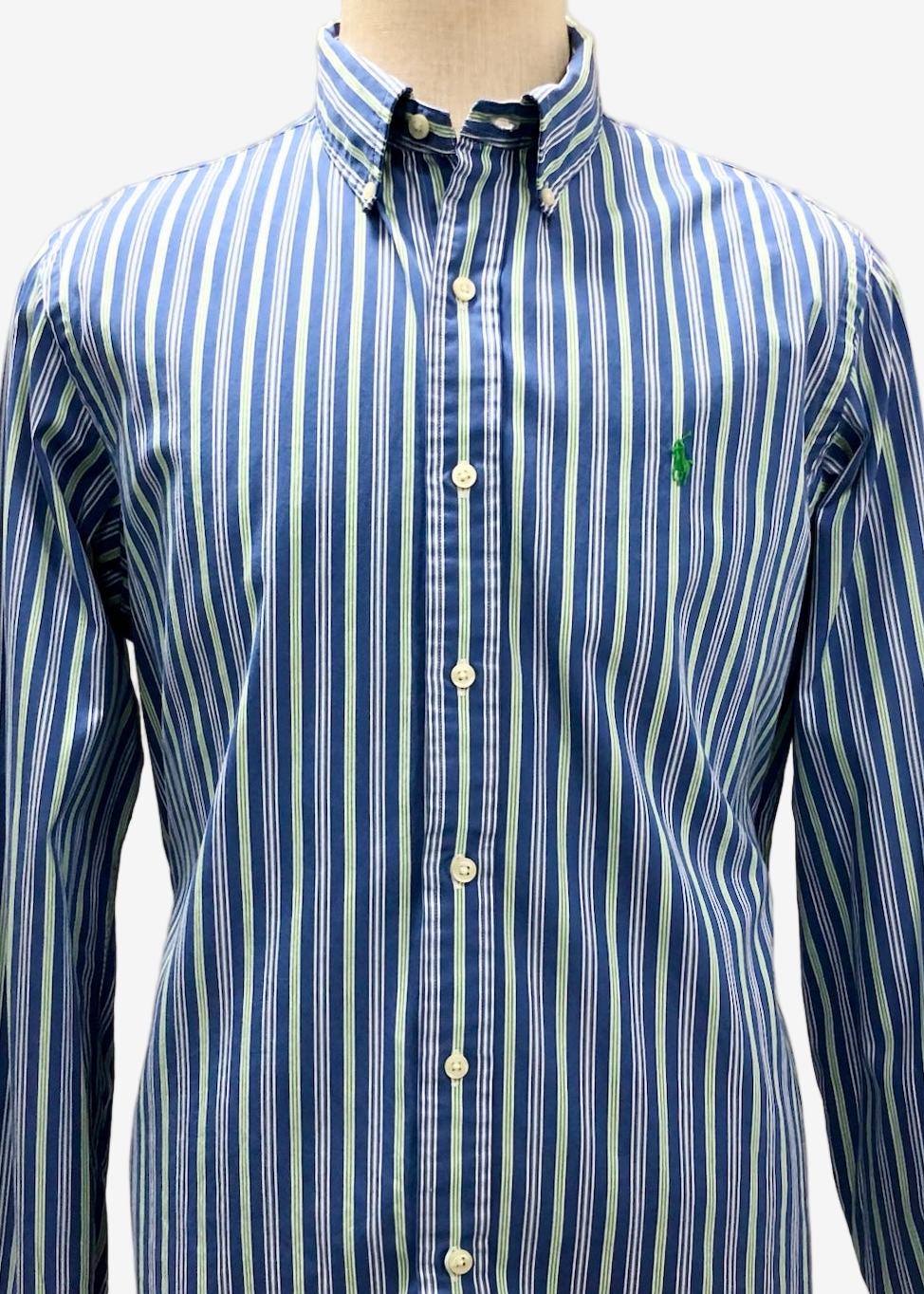 Camisa de botones Polo Ralph Lauren 🏇🏼 con patron de rayas en color azul, verde y blanco Talla L Entalle Regular