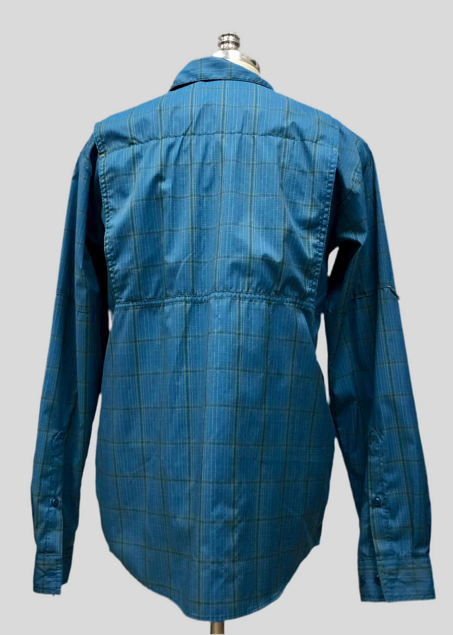 Camisa Columbia 🔹color azul de cuadros en color amarillo con Omni Shade Talla M