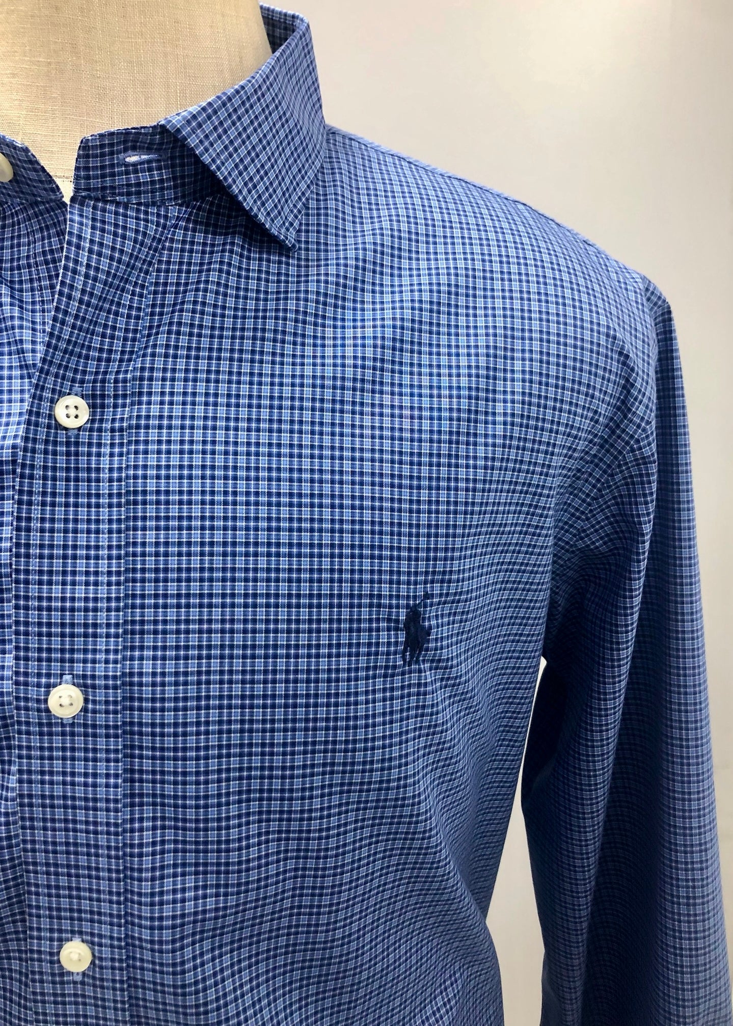 Camisa de botones Polo Ralph Lauren 🏇🏼 color azul de cuadros en color azul navy Talla XL Entalle Regular