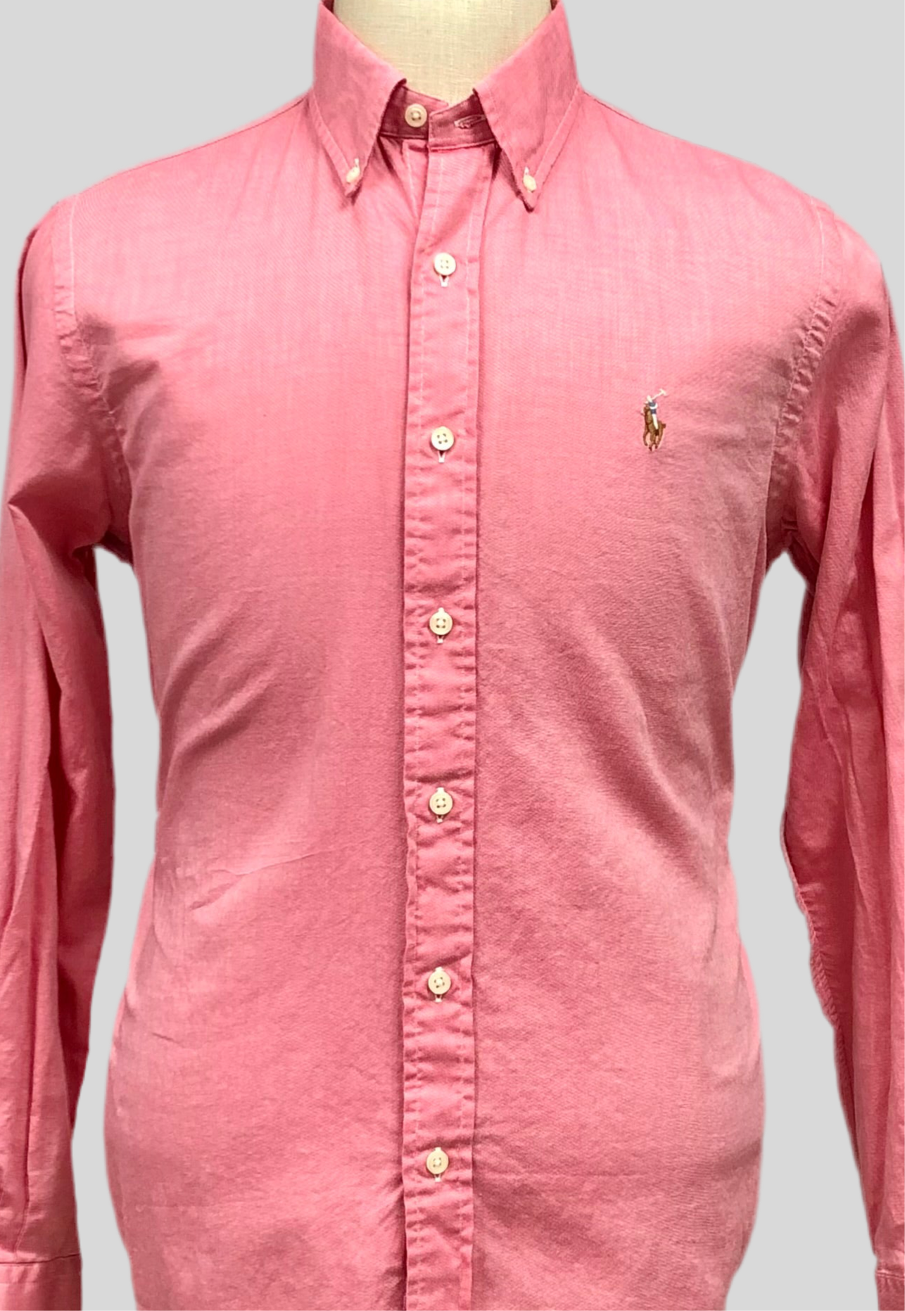 Camisa de botones Polo Ralph Lauren 🏇🏼  en color rosado magenta Talla L Entalle Regular
