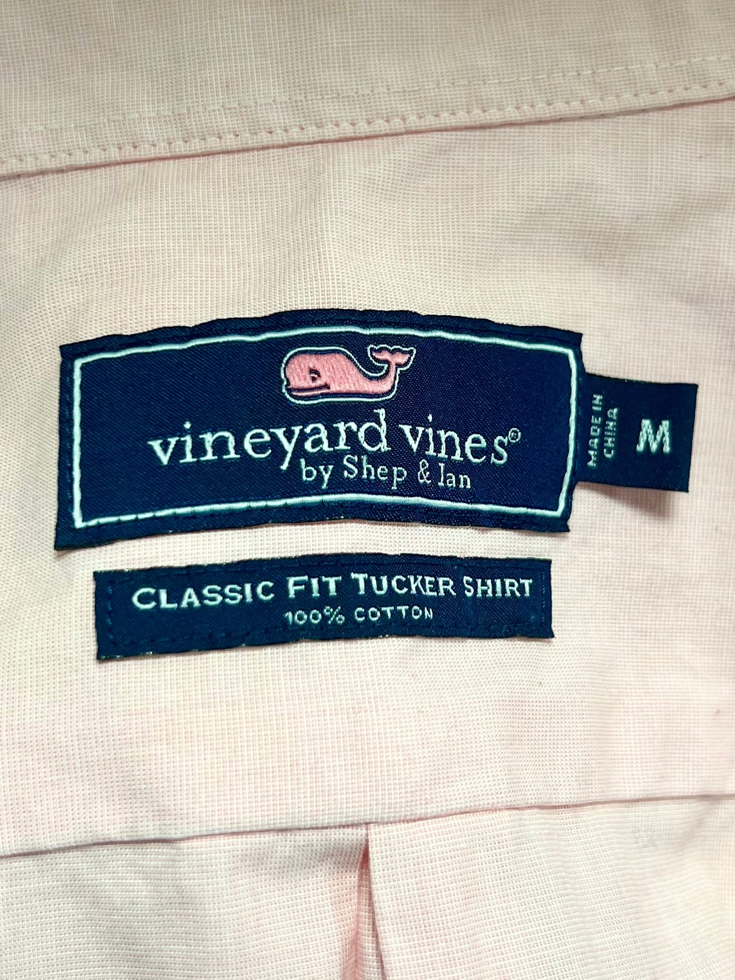 Camisa de botones Vineyard Vines 🐳 Color Rosado Talla M Entalle Clásico