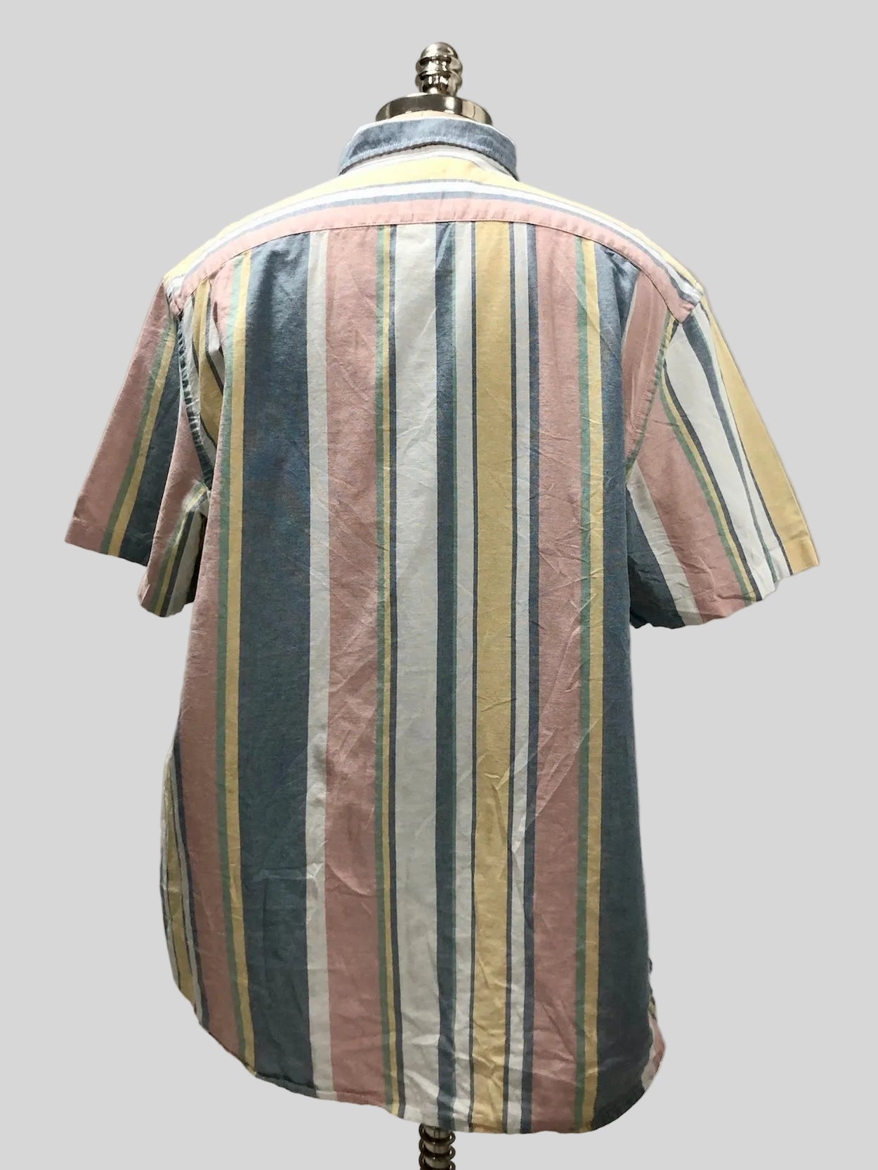 Camisa de botones Old Navy 🇺🇸 Oxford de rayas color rosado, gris y blanco Talla XL Entalle Regular