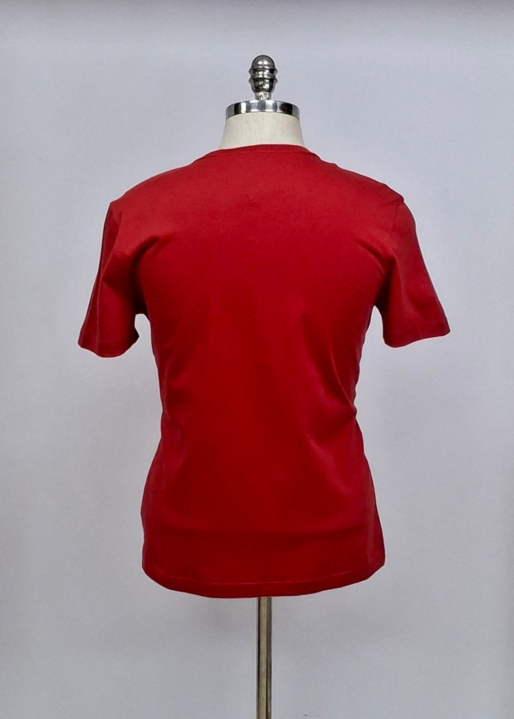 Camiseta cuello Redondo Tommy Hilfiger 🇺🇸 color rojo Talla Medium