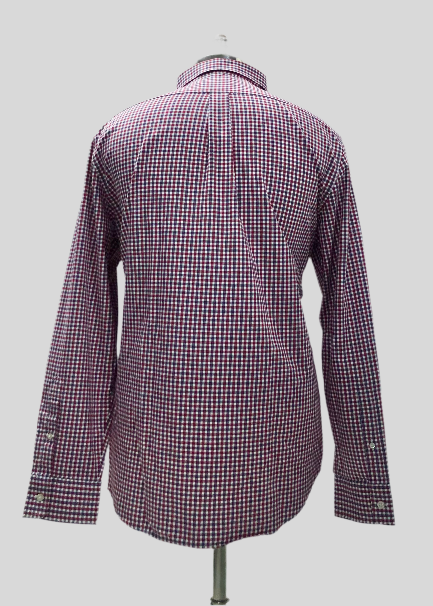 Camisa de botones Vineyard Vines 🐳 Performance con patrón de cuadros gingham en color morado, rojo y blanco Talla L Entalle Clásico