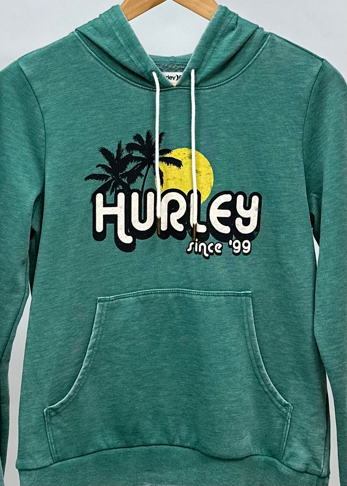 Sudadera de Hoodie Hurley 🏄🏽‍♂️ color verde y logo en blanco Talla XS