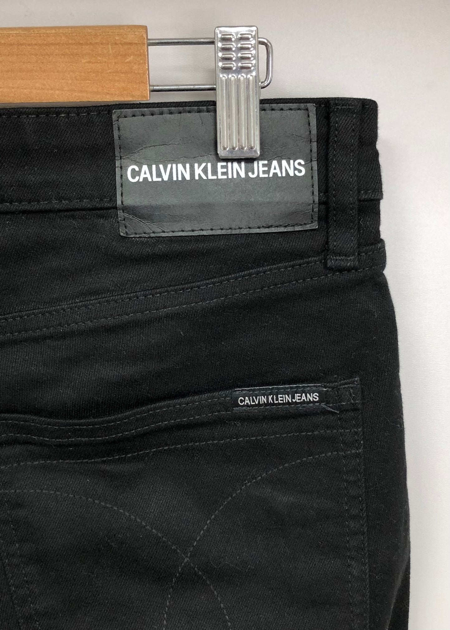 Pantalon jeans Calvin Klein 🇺🇸 color negro Talla 34x30 Corte Slim Fit