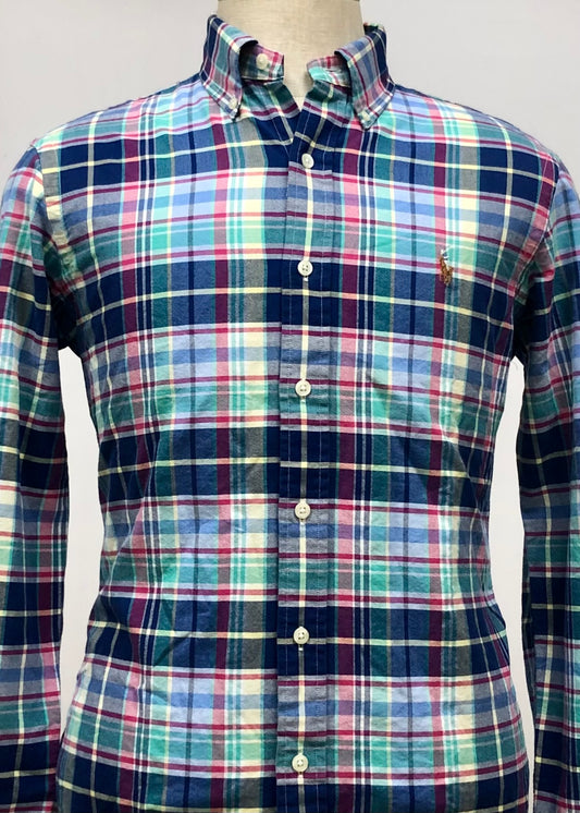 Camisa Polo Ralph Lauren 🏇🏼 con patron de cuadros tartán en color azul navy, verde y celeste  Talla S Entalle Clásico