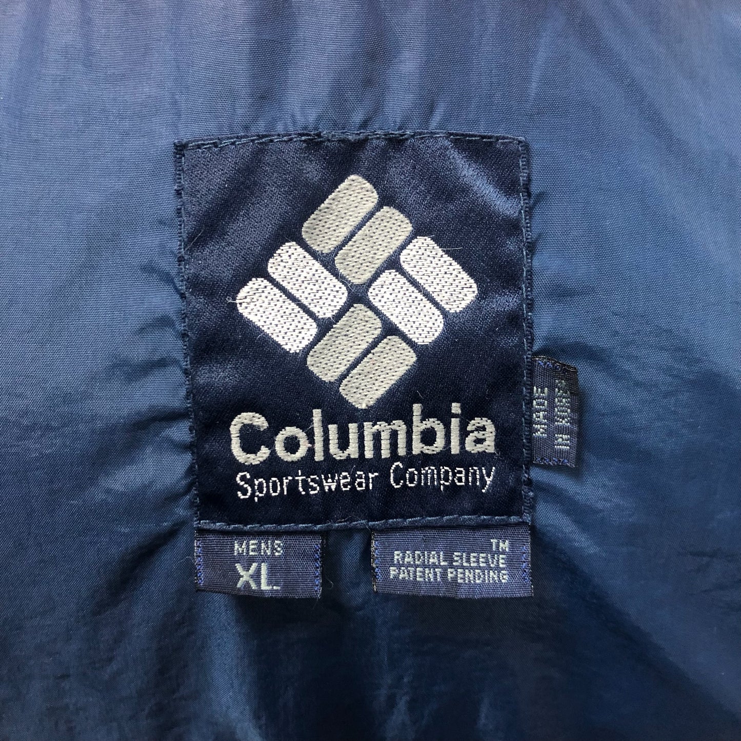 Jacket Columbia 🔷 color rojo con zíper completo Talla XL (ver descripción)