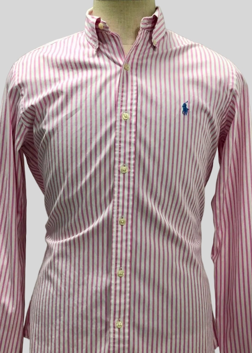 Camisa de botones Polo Ralph Lauren 🏇🏼 Color blanco de cuadros en color rosado Talla M Entalle Custom Fit (ver descripción)