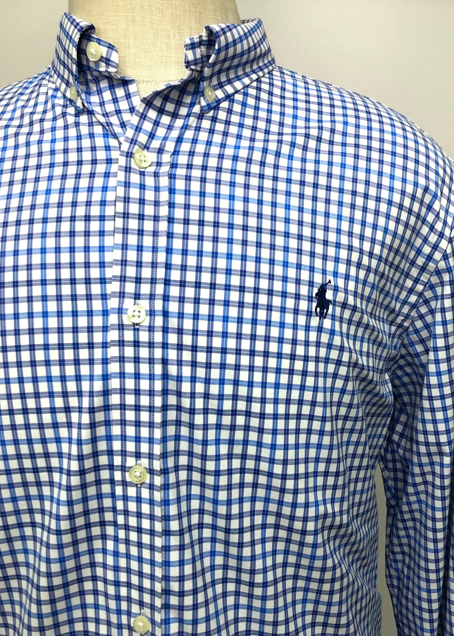 Camisa Polo Ralph Lauren 🏇🏼 color blanco con patrón de cuadros azul y celeste Talla XL Entalle Slim Fit