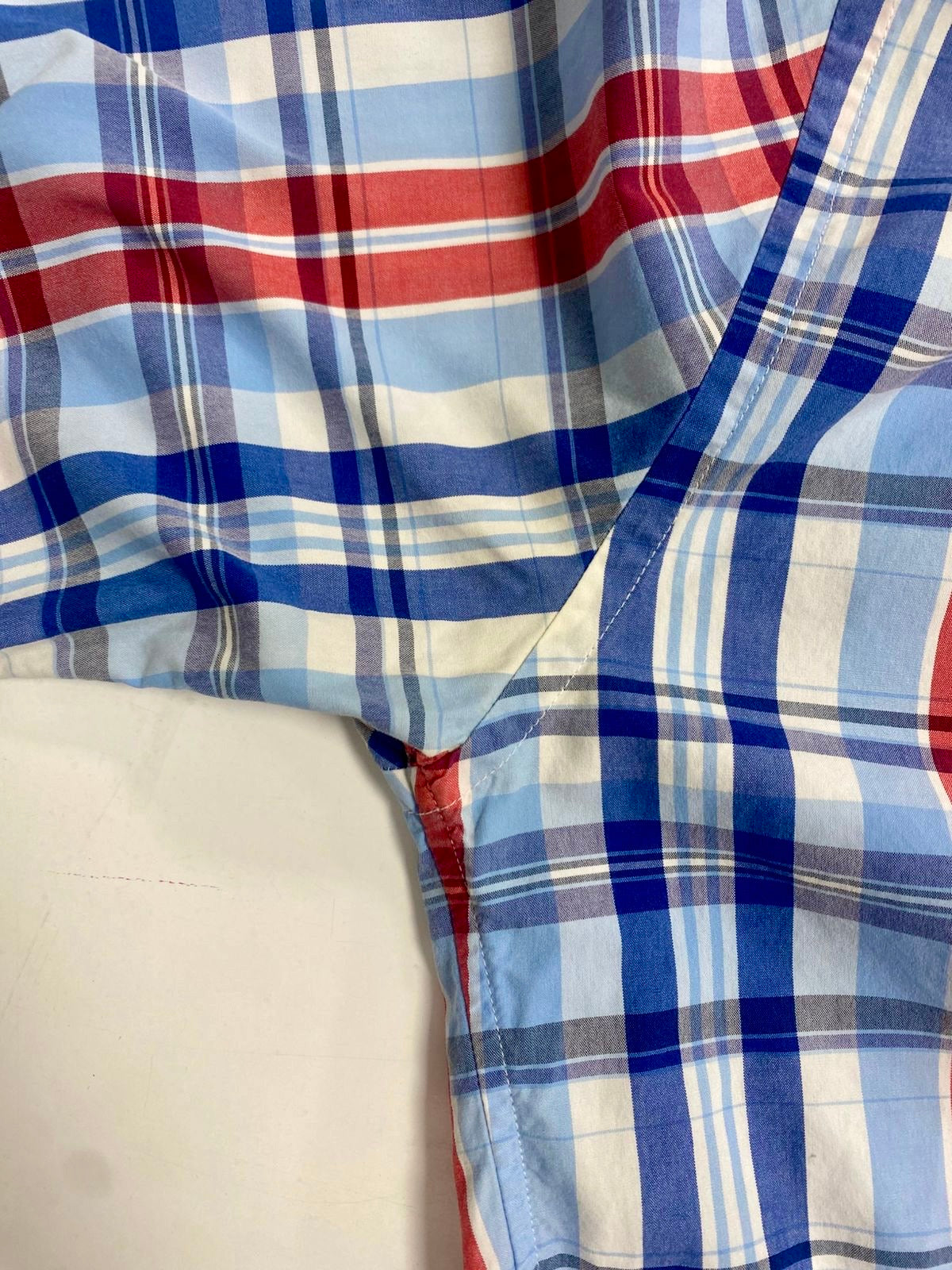 Camisa de botones Vineyard Vines 🐳 de cuadros en color rojo, azul y blanco Talla S Entalle Slim Fit (ver descripción)