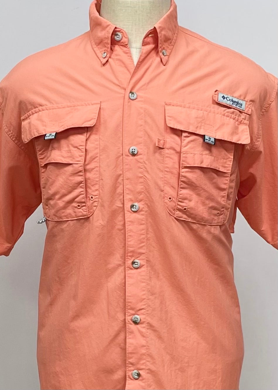 Camisa Columbia 🔹color salmon con Omni Shade Manga corta Talla S