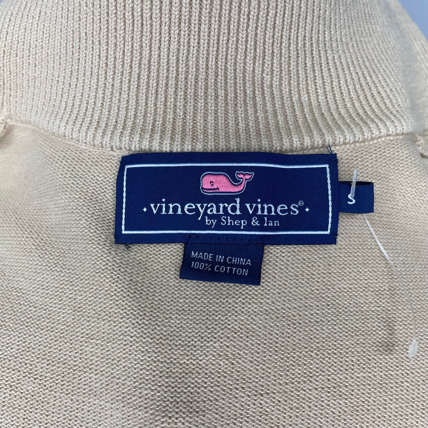 Sueter Jersey Vineyard Vines 🐳 color kaki con logo tradicional Tela algodón Pima Talla S