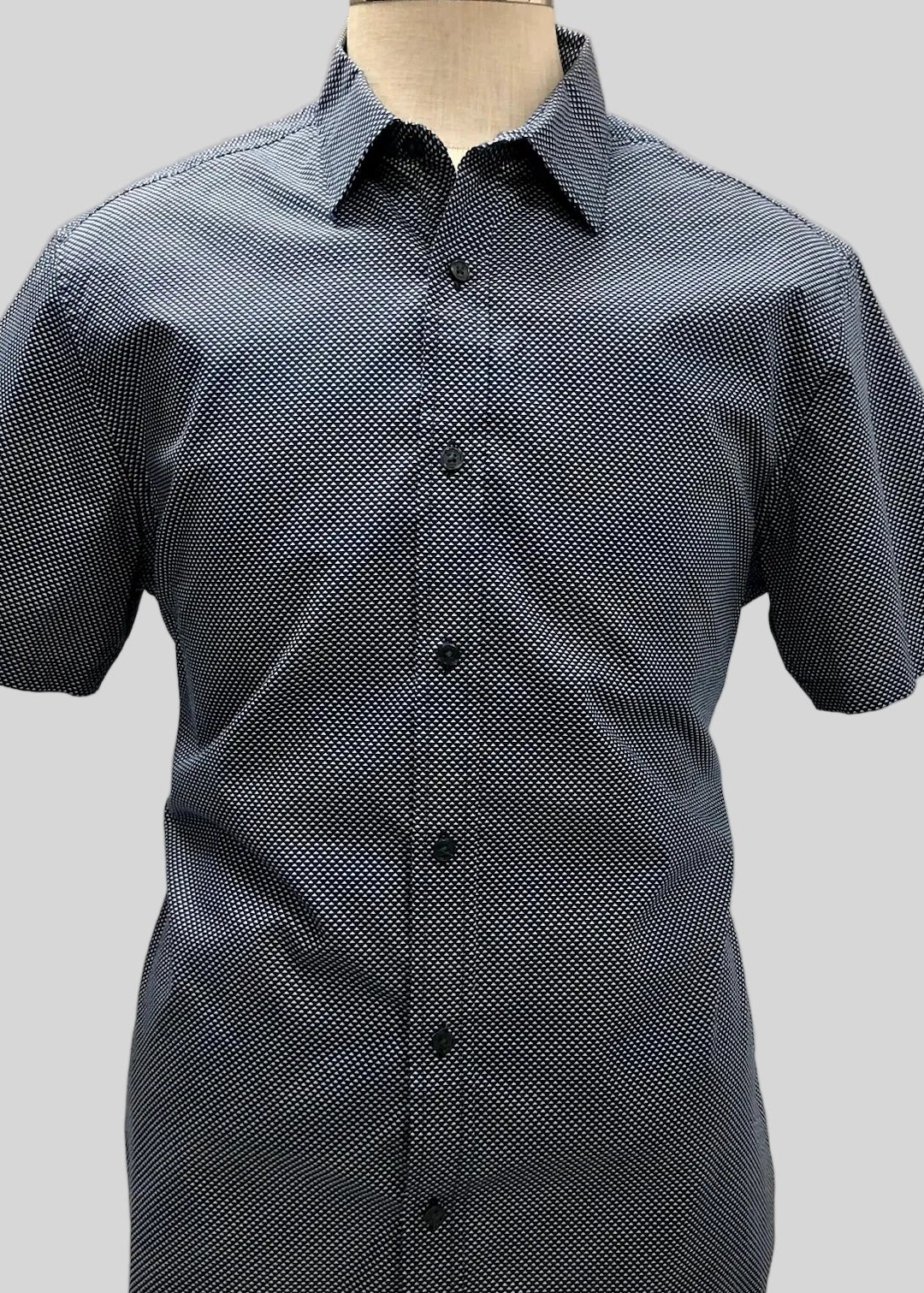 Camisa de botones Michael Kors 🇺🇸 Color azul navy con diseño tríptico en blanco Talla L Entalle Clásico