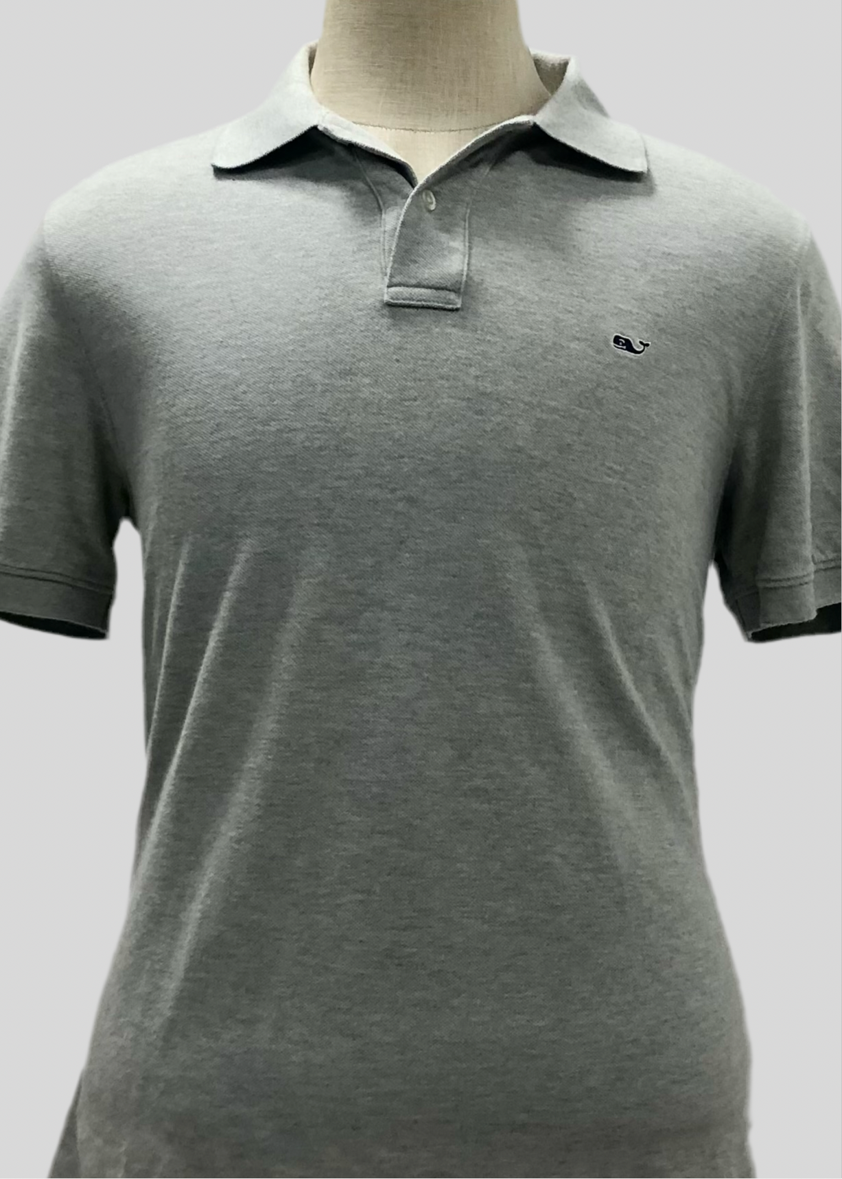 Camiseta Polo Vineyard Vines 🐳 color gris claro Talla M Entalle Slim Fit