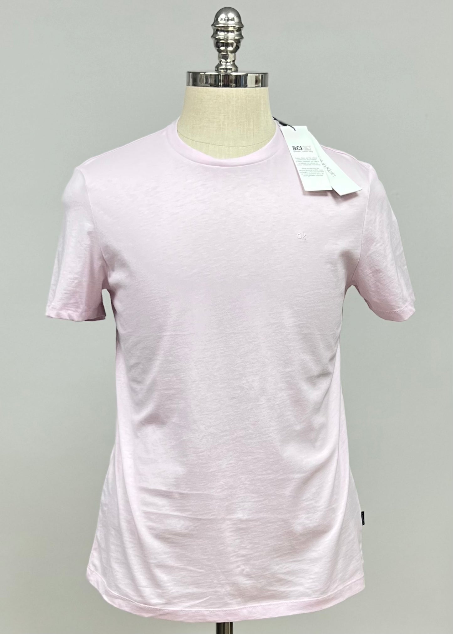 Camiseta cuello Redondo Calvin Klein 🇺🇸 color rosado claro Talla S