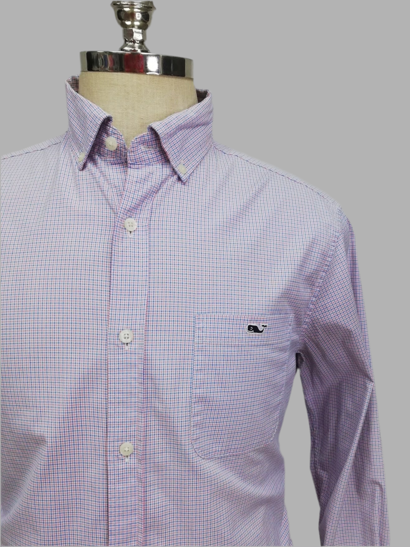 Camisa Vineyard Vines 🐳 color blanco con patron de cuadros en color azul y rojo Talla M Entalle Clasico